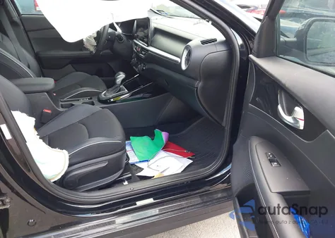 2024 Kia Forte Gt-Line z USA, uszkodzony, nr VIN 3KPF54AD5RE738434